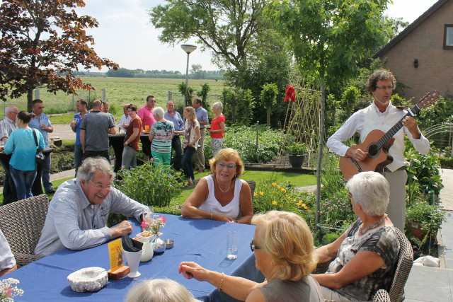 tuinfeest achtergrondmuziek